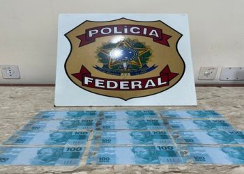 Homem é preso pela PF após receber pacote com notas falsas em Guajará-Mirim