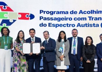 Aeroportos brasileiros terão salas especiais para passageiros com TEA até 2026