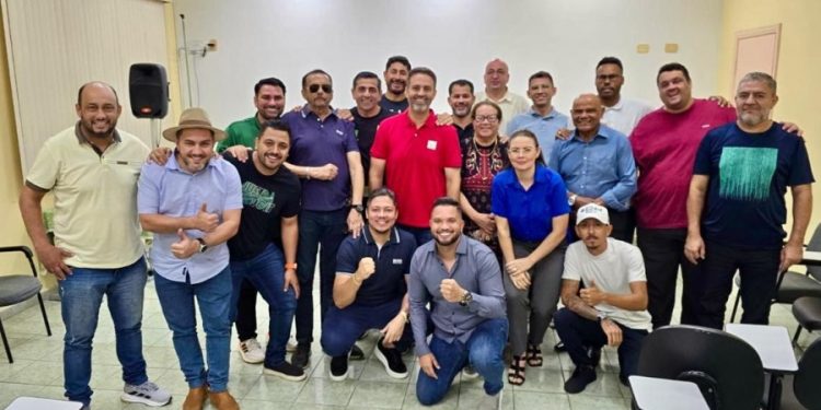 Prefeito eleito Léo Moraes e novos vereadores de Porto Velho debatem prioridades para 2025