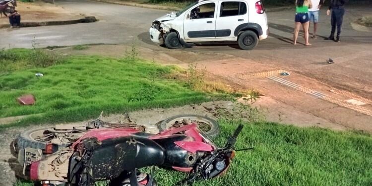 Homem sofre fratura exposta após ser atingido por Fiat Uno em Machadinho