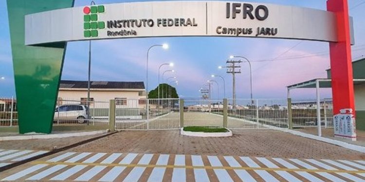 IFRO Campus Jaru realiza pesquisa sobre cursos e vagas para o PDI 2023-2027