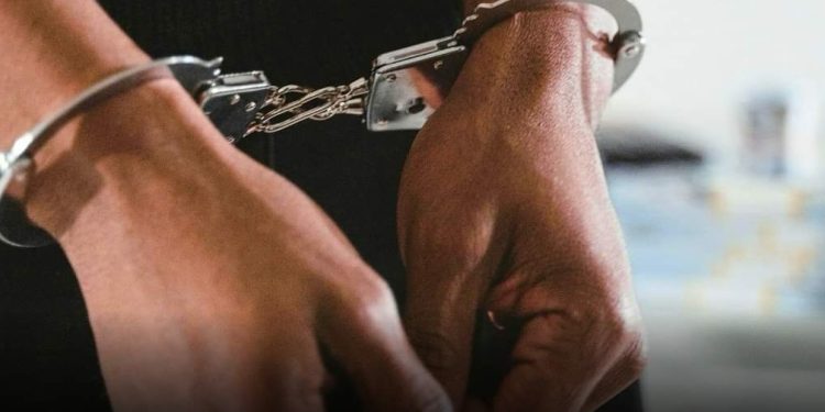 Homem é preso por tentar enforcar a própria avó em Costa Marques