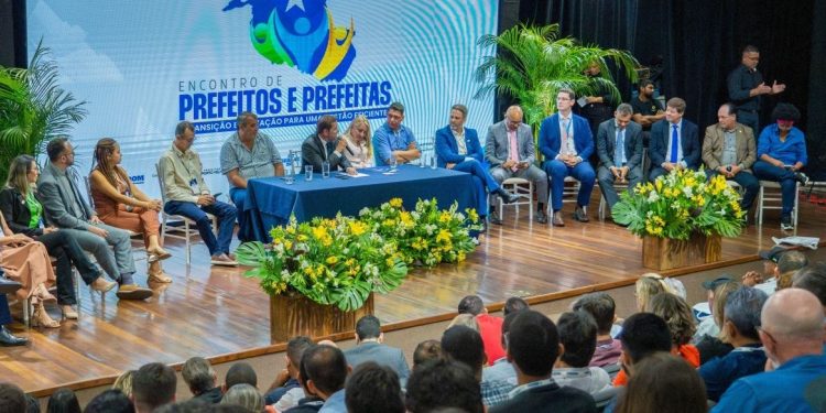 Bastidores da política em Rondônia fervem com disputa pelo comando da AROM