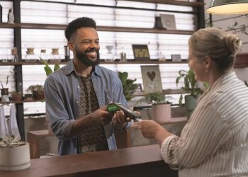 Sicredi apoia associados na gestão financeira e incentiva a prosperidade dos negócios