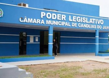 Câmara de Candeias do Jamari aprova abono natalino como presente de fim de ano para servidores