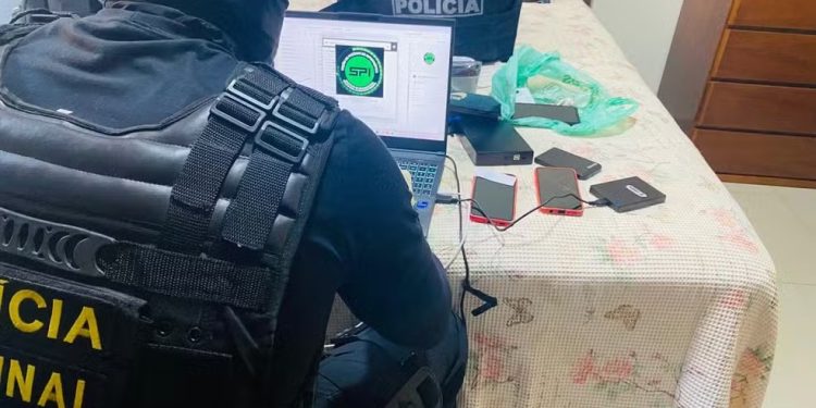 Operação Banhammer combate crimes virtuais contra adolescentes em Rondônia e outros Estados