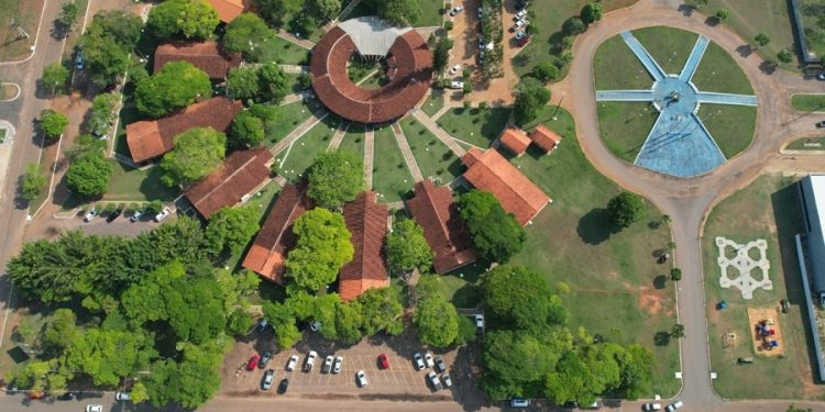 Vilhena abre inscrições gratuitas para seleção de profissionais na área da Educação