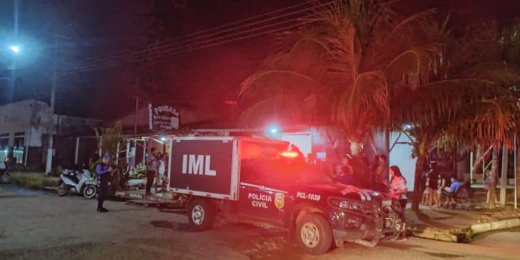 Homem é assassinado a tiros em comércio de Jaci-Paraná