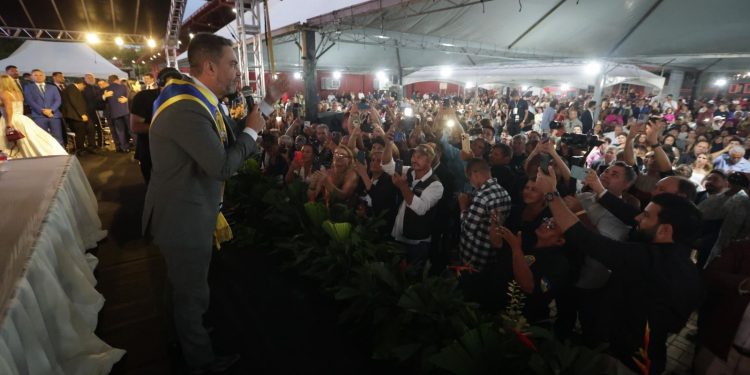 LÉO MORAES TOMA POSSE COMO PREFEITO E ANUNCIA PRIMEIRAS AÇÕES