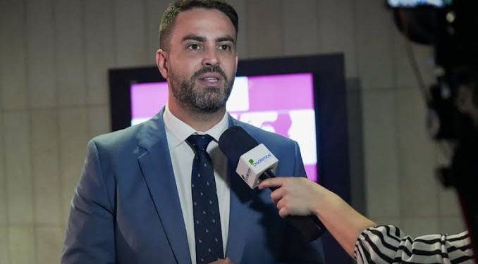 LÉO MORAES INICIA MANDATO EM PORTO VELHO COM EXONERAÇÃO EM MASSA DE CARGOS COMISSIONADOS