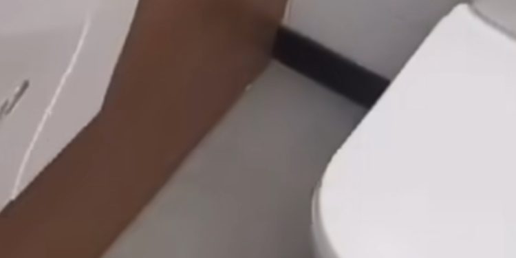 Banheiro da Nova Rodoviária de Porto Velho apresenta Alagamento