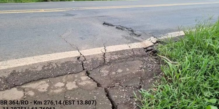 Ponte na BR-364 apresenta rachaduras e preocupa motoristas em Rondônia