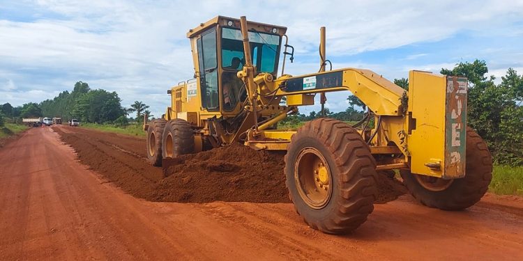 DER inicia obras de manutenção na RO-377 em São Francisco do Guaporé