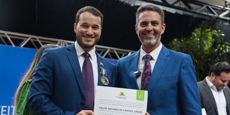 Presidente da ACEP é homenageado com a Comenda Madeira-Mamoré pela Prefeitura de Porto Velho