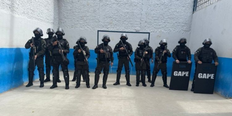 Ação de inspeção em presídio de Ji-Paraná resulta na apreensão de celulares