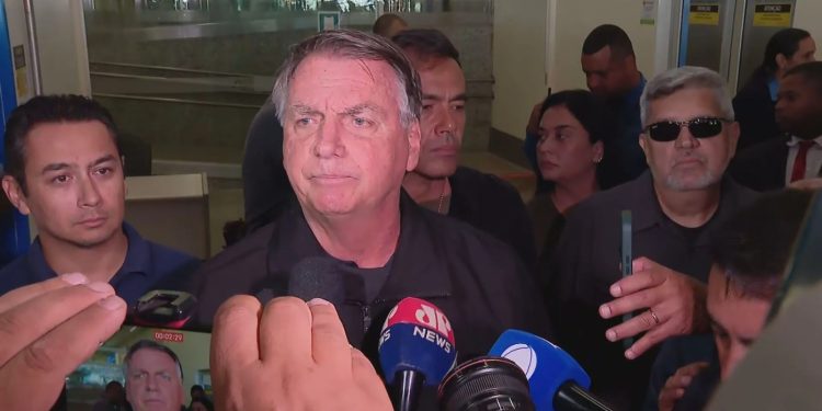 Bolsonaro menciona impacto das prisões de 8 de janeiro nas famílias de Ji-Paraná