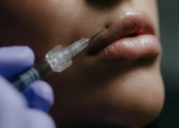 CFM solicita à Anvisa o banimento do PMMA em procedimentos estéticos devido a riscos à saúde