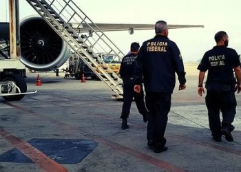 Empresário Detido em Flagrante por Abuso Sexual durante Voo Internacional