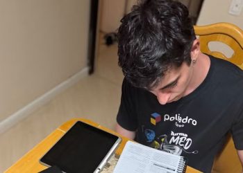 Jovem de Rondônia alcança sonho e é aprovado em medicina na USP com nota máxima na redação