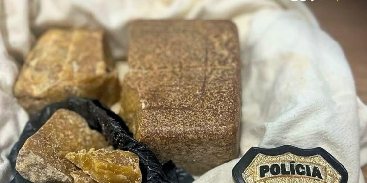 Dois homens são presos em operação da Polícia Civil contra o tráfico de drogas