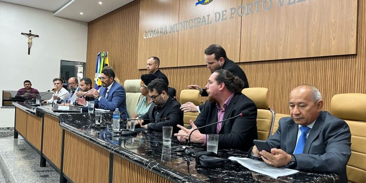 Vereador Márcio Pacele lidera audiência pública para discutir soluções contra alagamentos em Porto Velho