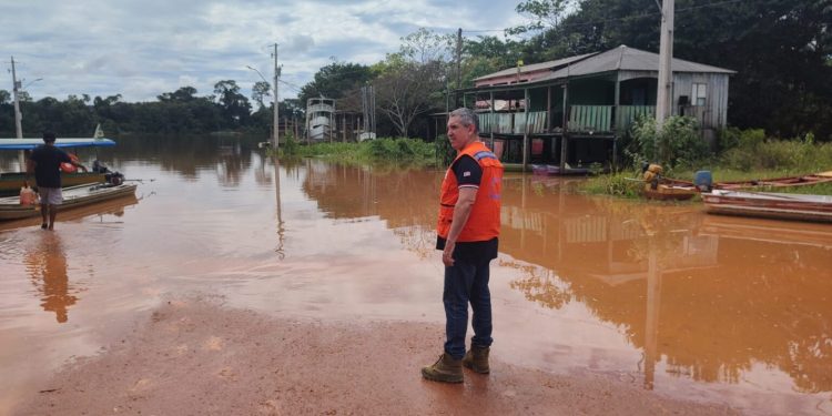 Nível do Rio Madeira sobe e chega a 15 metros em Porto Velho