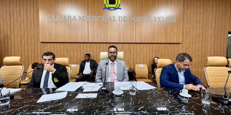 Vereador Dr. Santana lidera debate sobre desocupacão da Resex Jaci-Paraná em Audiência Pública