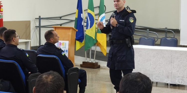 Comandante-Geral da PM visita 10º BPM para alinhar estratégias de segurança