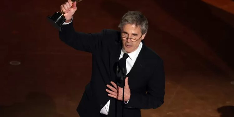 Brasil faz história no Oscar com vitória de ‘Ainda estou aqui’ como melhor filme internacional