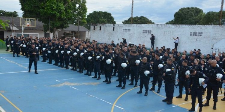 Reforço policial garante segurança durante festividades no Carnaval 2025