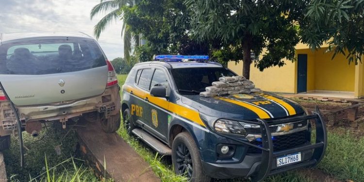 PRF apreende quase 15 kg de maconha em fiscalização na BR-425