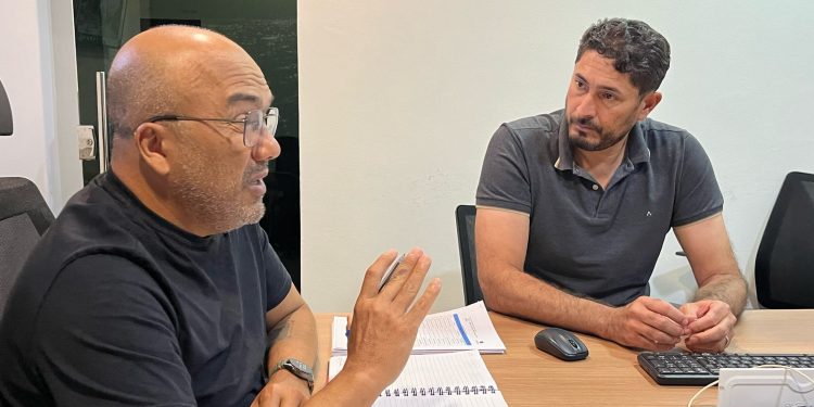 Vereador Márcio Pacele busca esclarecimentos sobre furtos de lâmpadas na Estrada dos Periquitos