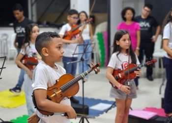 Projeto oferece bolsas gratuitas para aulas de violoncelo e canto coral em Porto Velho