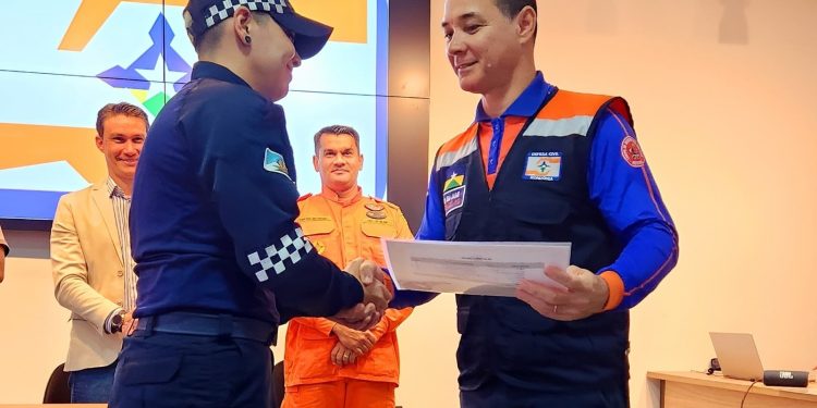 Agentes municipais participam de capacitação em Defesa Civil em Ariquemes