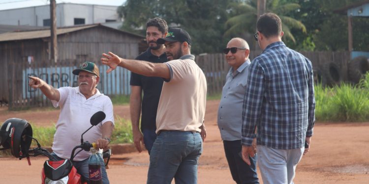 Vereador Márcio Pacele acompanha secretários em visita aos distritos da Ponta do Abunã