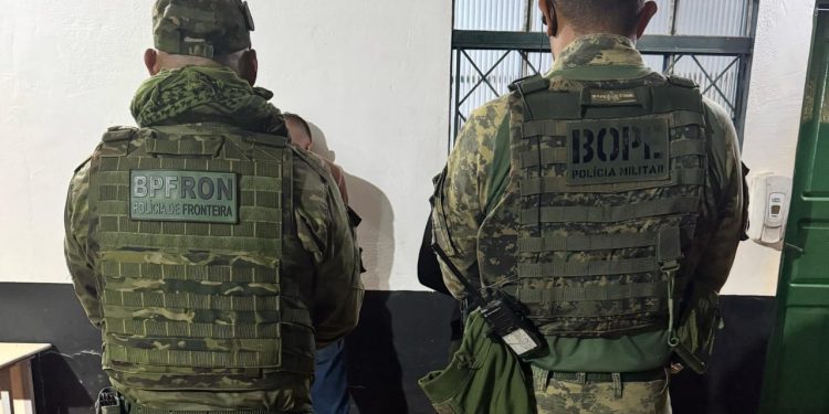 Criminosos foragidos há anos são presos na Bolívia em operação policial