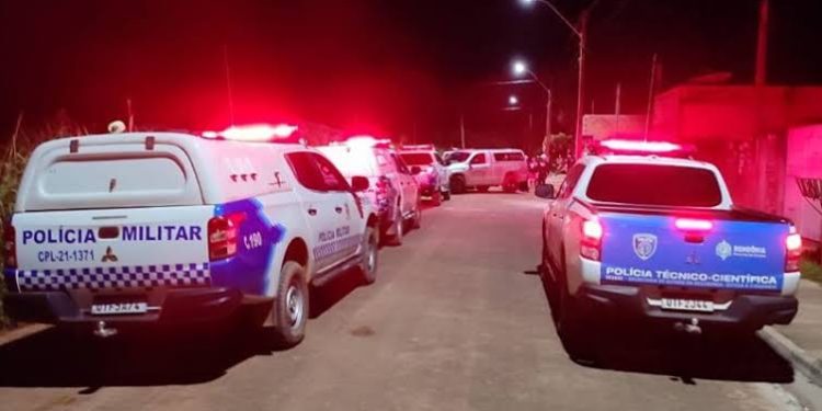 Mulher é encontrada morta com marcas de facadas em via pública de Vilhena