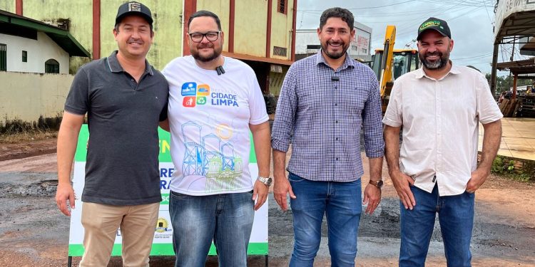 Vereador Márcio Pacele acompanha início da Operação Cidade Limpa na Ponta do Abunã