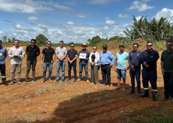 Comprometido com o povo: vereador Adalto acompanha início da limpeza do terreno onde será construído o novo cemitério em União Bandeirantes