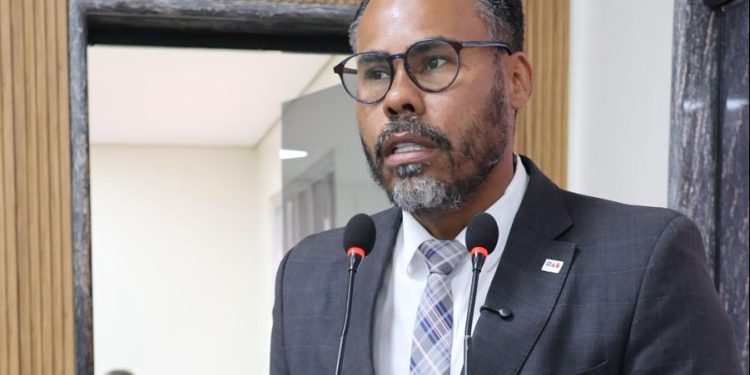 Dr. Santana propõe auxílio emergencial e mobiliza vereadores para apoiar famílias atingidas pela cheia em Porto Velho