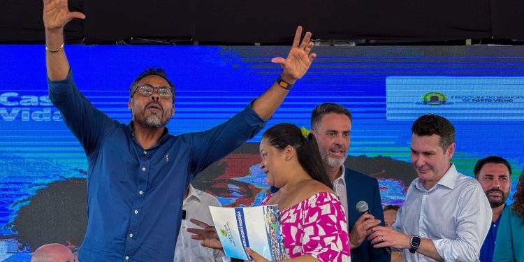 Dr. Santana participa de entrega de 304 apartamentos no Residencial Porto Fino e reforça compromisso com a habitação em Porto Velho