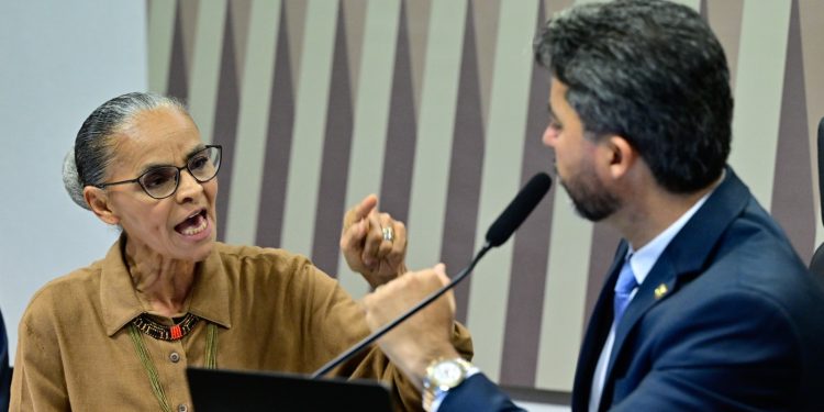 Ministra Marina Silva abandona comissão do Senado após confronto com senador Marcos Rogério