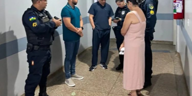 Vereador solicita apoio da Polícia Militar durante fiscalização em unidade de saúde em Porto Velho