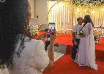 Casamento comunitário oficializa união de 28 casais em Machadinho D’Oeste