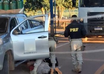 Casal é detido com drogas e munições em caminhonete da Saúde de Guajará-Mirim