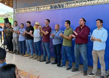 Vereador Adalto de Bandeirantes participa de assinatura de ordem de serviço para asfaltamento em Vista Alegre do Abunã