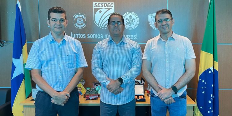 Vereador Adalto de Bandeirantes cobra mais segurança nos distritos de Porto Velho em reunião com secretário da SESDEC