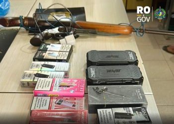 Ação da Polícia Civil em Costa Marques apreende vapers e armas de fogo