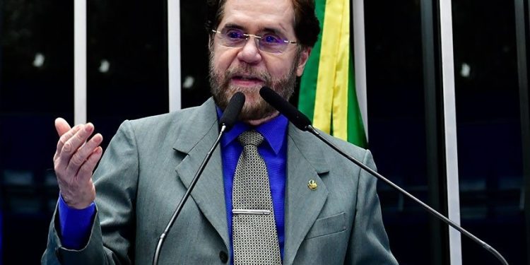 Senador levanta debate sobre atuação de ONGs em oposição à pavimentação da BR-319