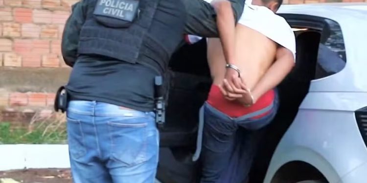 Suspeitos de homicídio são presos após jovem ser executado por gesto com as mãos em Porto Velho